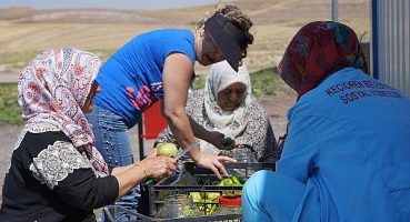 Gönül Köşkü Huzurevi’nin Turşuları Bostandan