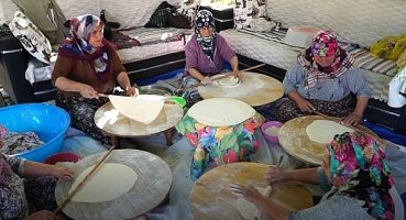 Mustafakemalpaşa’lı kadınlar imece usulü kışlık hazırlıklarına başladı
