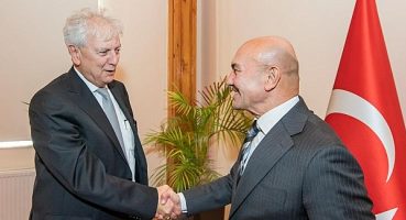 Başkan Soyer EBSO yönetimini konuk etti