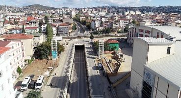 Büyükşehir, Darıca Okul Yolu Caddesi’nde yaya üstgeçidi yapıyor