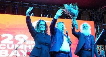 Çeşmeliler Cumhuriyet Bayramı’nı Suavi ile kutladı