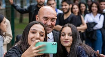 İzmir Büyükşehir Belediye Başkanı Tunç Soyer Gençlere başka sürprizlerimiz de var