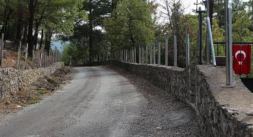 Mezarlıklarda bakım- onarım çalışmaları sürüyor