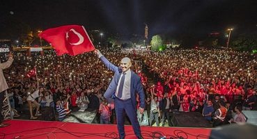 Yaşasın demokrasi, yaşasın Cumhuriyet