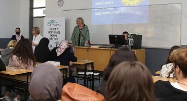 Yazar Kristin Dahl öğretmen adaylarıyla bir araya geldi