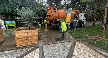 Aşırı yağış alan bölgelere anında müdahale ediliyor