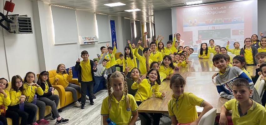 bayrampasa-belediyesinden-minik-ogrencilere-geri-donusum-egitimi.jpg