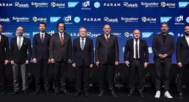 Bilişim Zirvesi’22 Teknolojinin Dönüştürücü Gücünü Konuştu