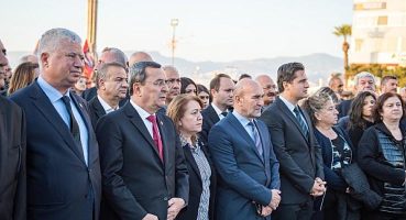 İzmir Ata’ya saygı için yürüdü