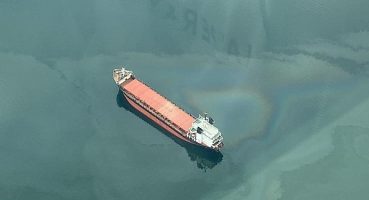 İzmit Körfezi’ni kirleten gemiye af yok