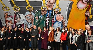 Kadına yönelik şiddete dikkat çekmek için Üçyol Metro İstasyonu’nda farkındalık alanı açıldı