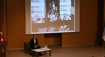 Karabağlar Atatürk’ü Sinan Meydan söyleşisiyle andı