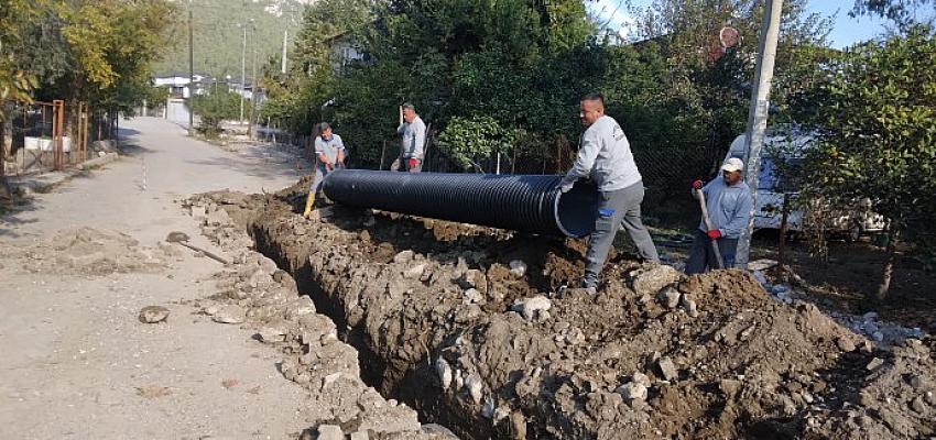 kemer-belediyesi-alt-yapi-calismalarina-hizla-devam-ediyor.jpg