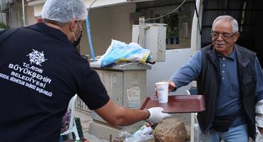 Pazarcı esnafı sabahları yapılan çorba ikramından memnun kaldı