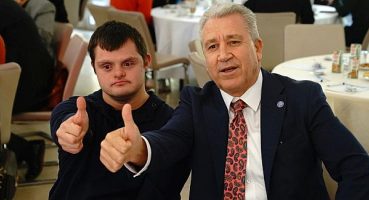 Rektör Prof. Dr. Budak, engelli öğrenci ve aileleri ile bir araya geldi