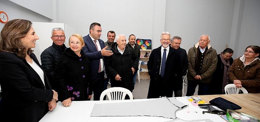 turgay-erdem-kurtulus-mahallesinde-vatandasi-dinledi.jpg