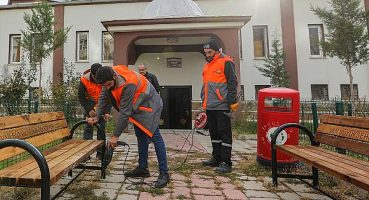 Van Büyükşehir Belediyesi Kent Genelindeki Camilere 7 Bin Bank Dağıttı