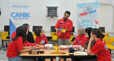 Canik'te Gençler Gökyüzüyle Buluşuyor