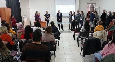 Ege Üniversitesinde, Türkiye’nin dört bir yanından hemşire ve teknikerlere eğitim veriliyor