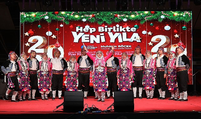 yilbasi-festivalinde-cosku-suruyor.jpg