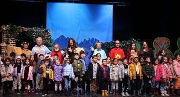 Aydın Büyükşehir Belediyesi Şehir Tiyatrosu Çocuklar İçin de Perdelerini Açtı