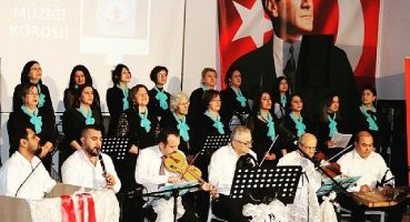 Kınık'ta “Şarkılar Bizi Söyler Biz de Şarkı Söyleriz” Konseri Yoğun İlgi Gördü
