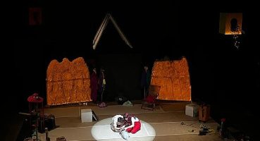 “Kuşlara Fısıldayan Kız" Hikayesi Tiyatro Sahnesine Taşındı