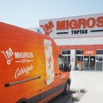 migros-toptan-turkiyede-ilk-kez-bozulabilir-gida-tasima-belgesini-aldi.jpg