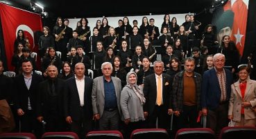 Geleceğin müzisyenlerinden anlamlı konser