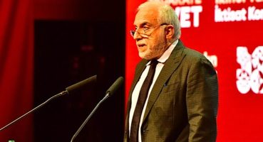 Soli Özel: İçeride güç üretemeyen ülke etkili dış dış politika izleyemez