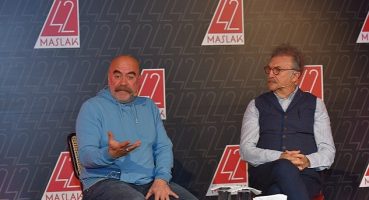 42 Maslak'ta 'Ramazan Sohbetleri'nin konuğu Ezel Akay'dı