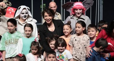 Çocuklar 23 Nisan'ın Coşkusunu Şehir Tiyatroları'nın Oyunlarıyla Yaşadılar