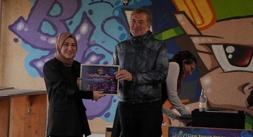 Dünyaca ünlü karikatüristler ve genç yetenekler çizgi roman yarışmasında buluştu