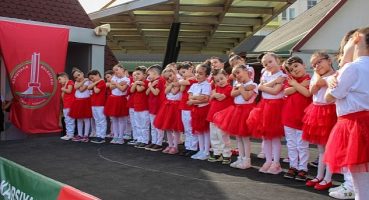 Karşıyaka'da Dopdolu 23 Nisan Kutlaması