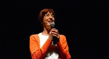 Kitabını okudukları yazarla buluştular