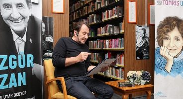Oyuncu Özgür Ozan öğrencilere Tomris Uyar öyküsü okudu