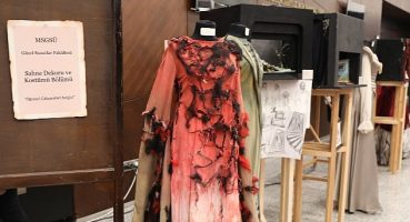 37. Genç Günler “Sahne Dekoru ve Kostümü Bölümü Öğrenci İşleri Sergisi" Ziyaretçilerini Bekliyor