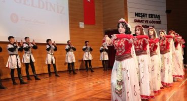 Keçiören Halk Oyunlarıyla Şenlendi