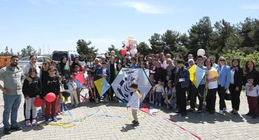 Uçurtmalar Primer İmmün Yetmezliği olan çocuklar için havalandı Deprem Bölgesinde  “Umut Şenliği"