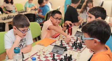 Aliağa Belediye Başkanı Serkan Acar, Geleceğin Satranç Şampiyonlarının Heyecanına Ortak Oldu