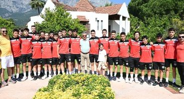 Başkan'dan şampiyon takıma kahvaltı