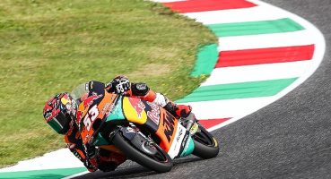 Deniz Öncü Hollanda'da Podyumda