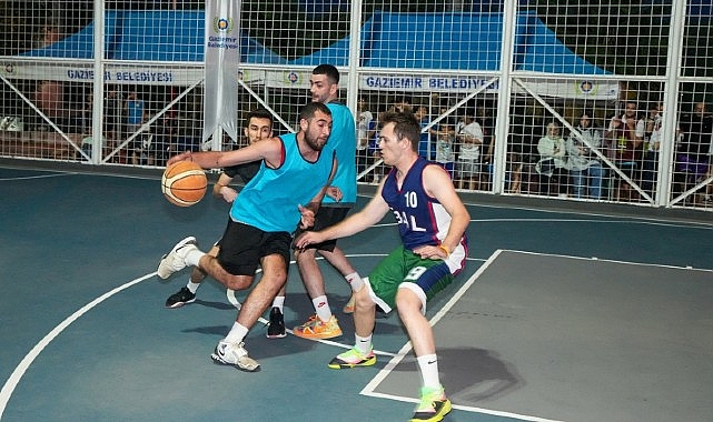 gaziemir-streetball-turnuvasi-nefes-kesti.jpg