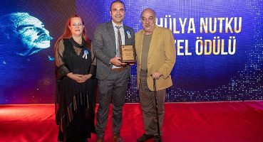 İzmir Şehir Tiyatroları'na 6 dalda “Özdemir Nutku" ödülü