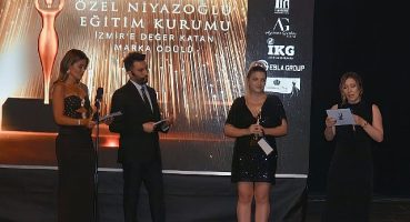 Niyazoğlu Özel Eğitim'e İzmir'e Değer Katan Marka Ödülü