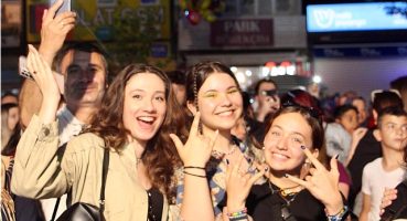 Retrobüs Saray'da nostalji rüzgarı estirdi