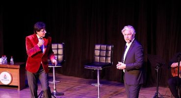 Süheyl ve Behzat Uygur kardeşler Nevşehirlileri kahkahaya boğdu