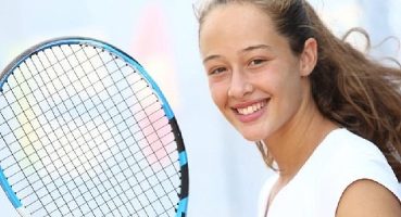 Bioderma tenisin ışıldayan yıldızı Zeynep Sönmez'e sponsor oldu