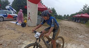 Dağ Bisikleti Şampiyonasında Dostum'dan 2 Derece