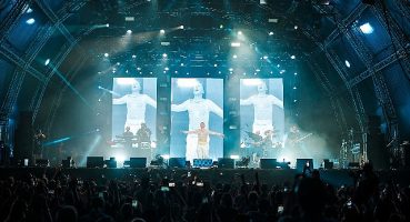 Edis Muhteşem Sahne Performansı ile 10 Bin Seyirciyi Mest Etti